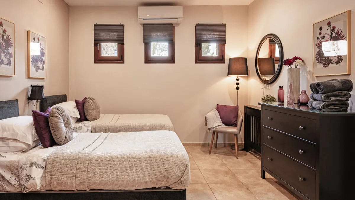 BEDROOM 3